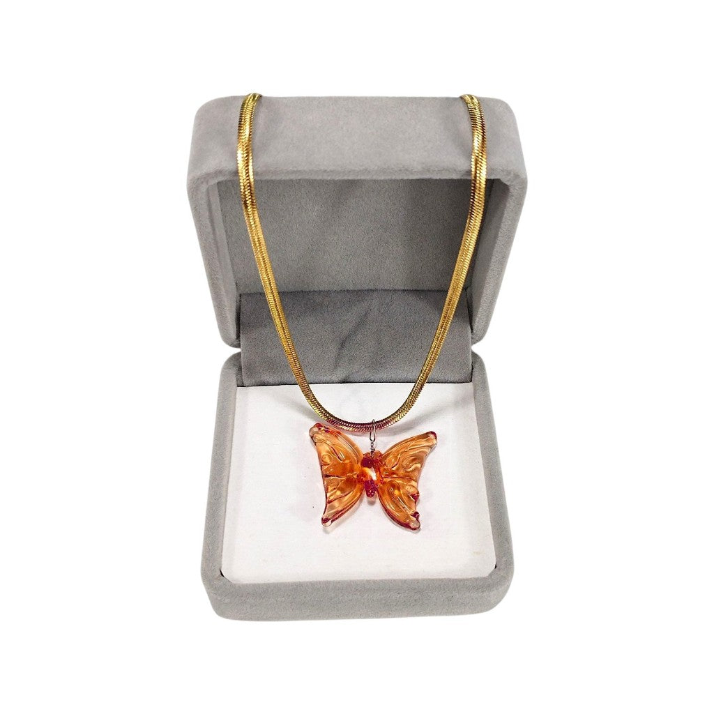 Plain Stripe Mini Butterfly Pendant 18k Gold Necklace