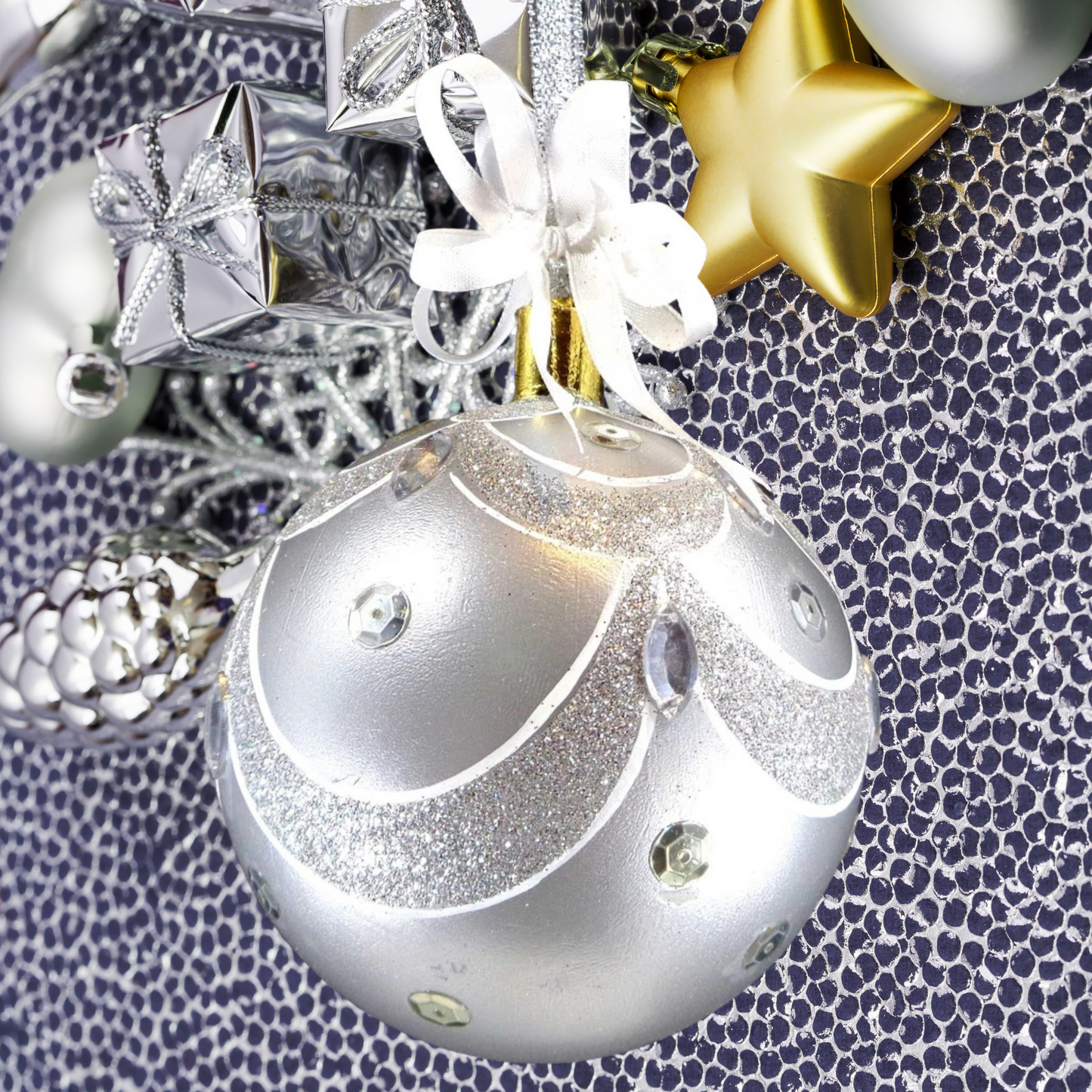 Set of 6pc Plastic Glass Christmas Ornaments (Silver Glitter)