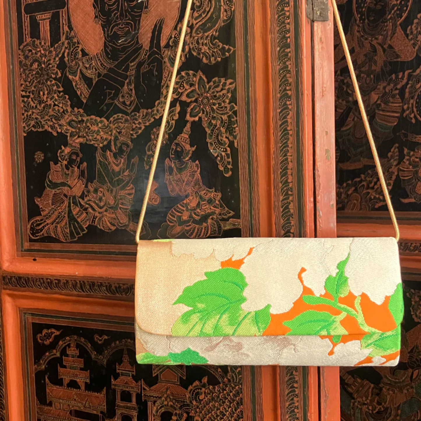 clutch bag