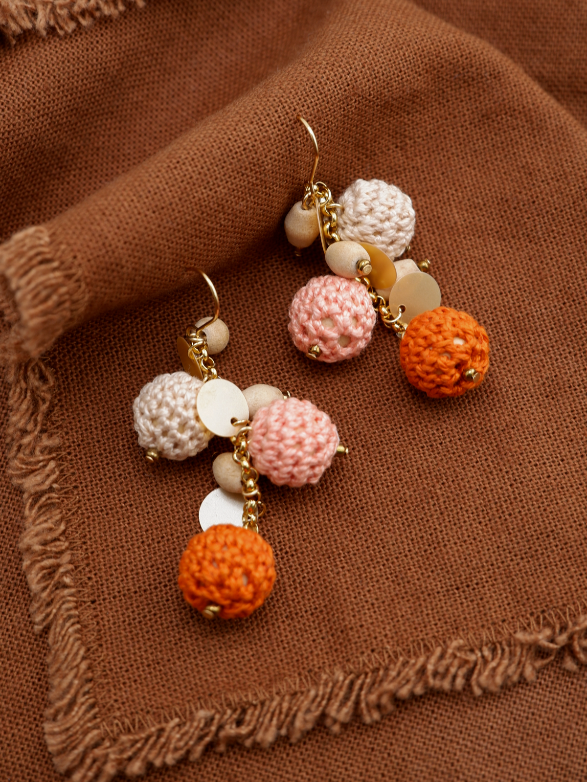 Cassie Dangling Earrings