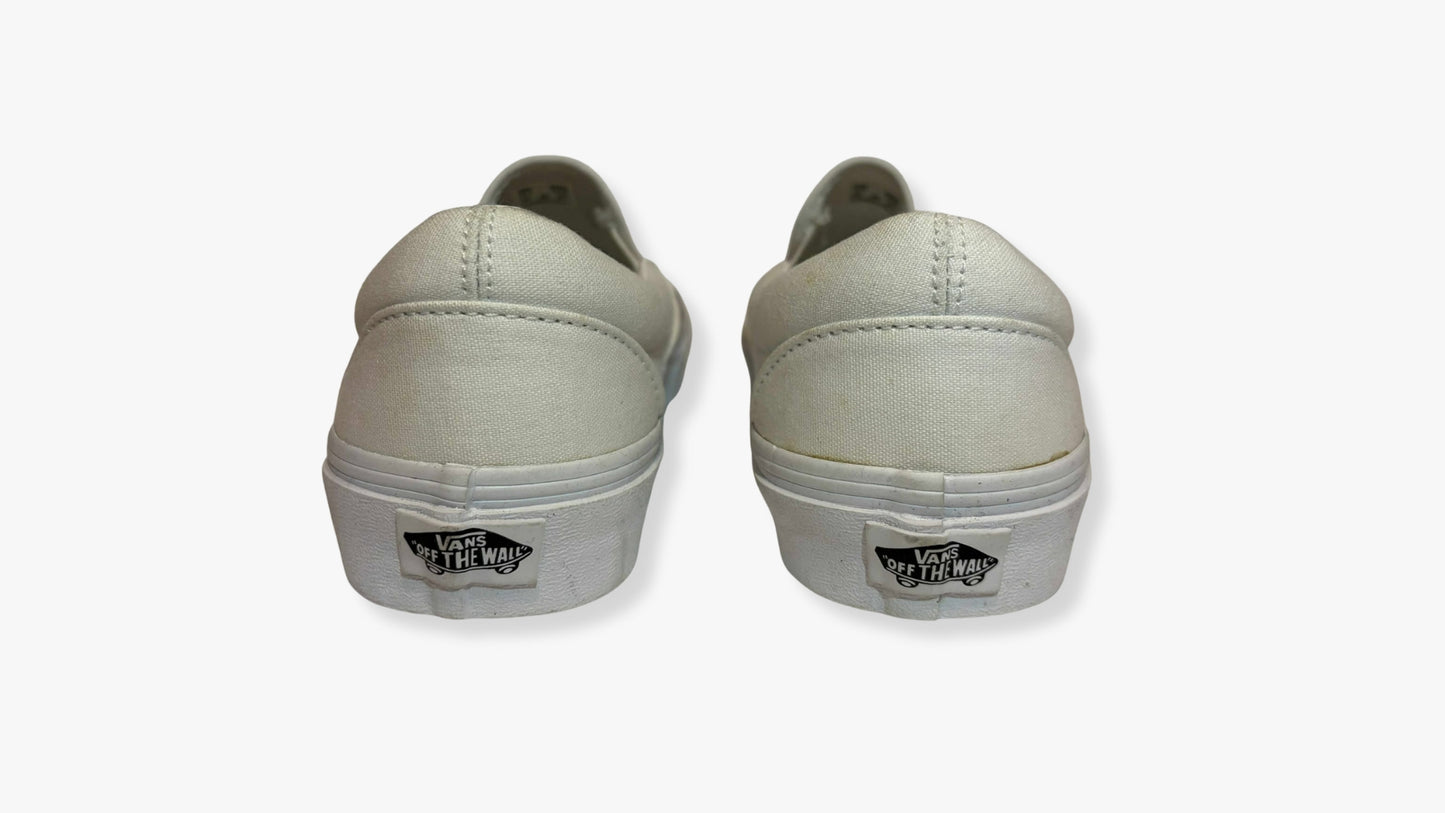 UNWALL AUCTION | Banana Taped For Sale? by Billy Bagtas