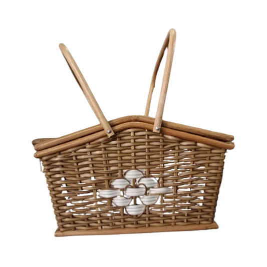 picnic basket 