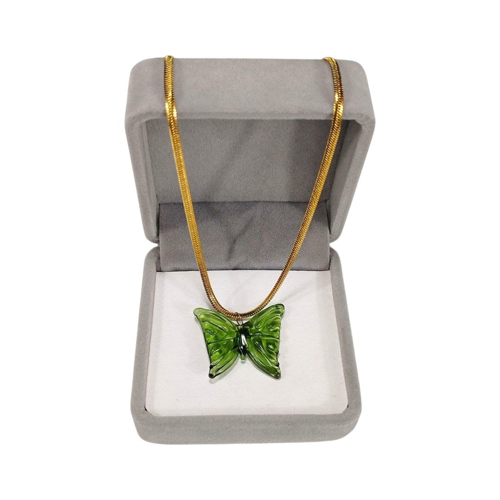 Plain Stripe Mini Butterfly Pendant 18k Gold Necklace