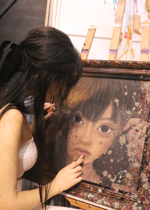 Filipina Painter : Bold Faces and Eyes Close Up