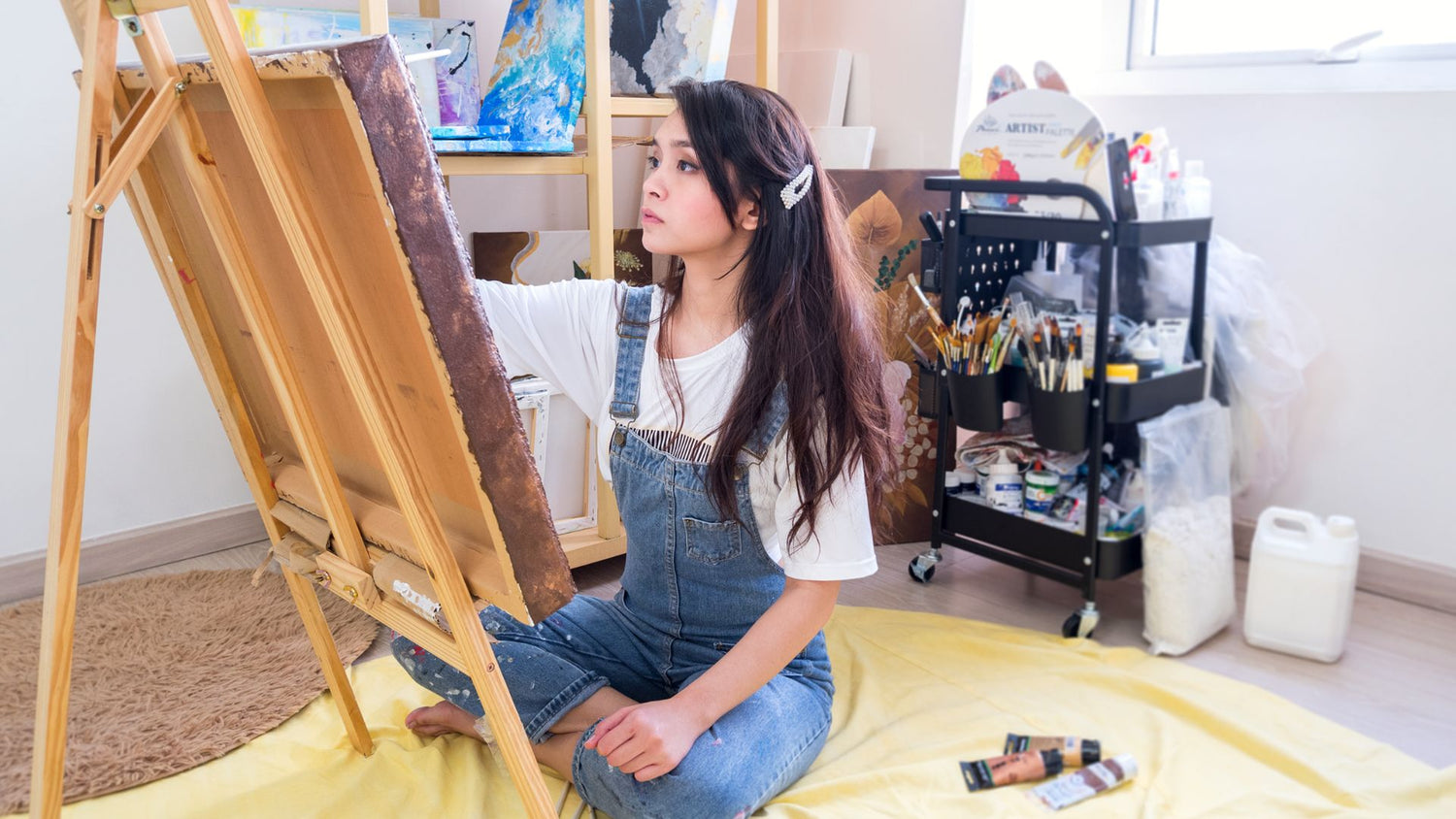 Filipina Painter